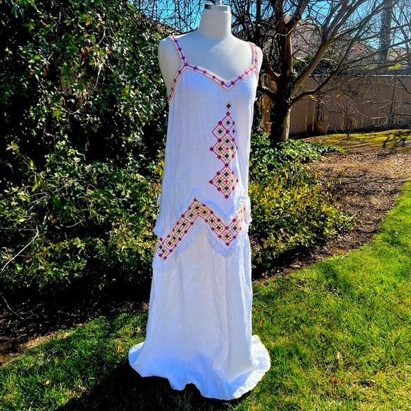 Elegant White Maxi Dress with Colorful Accents( MAX STUDIO LONDON) - Picture 1 of 8